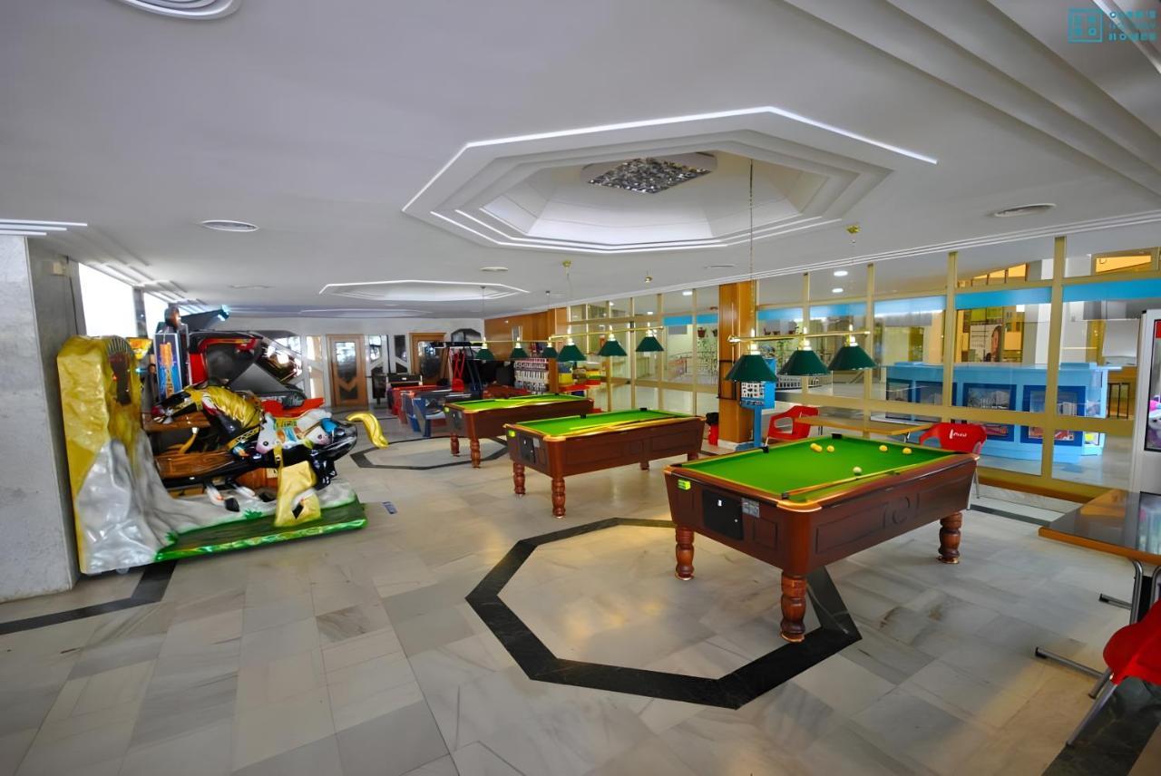 Apartamentos Benalbeach 베날마데나코스타 외부 사진